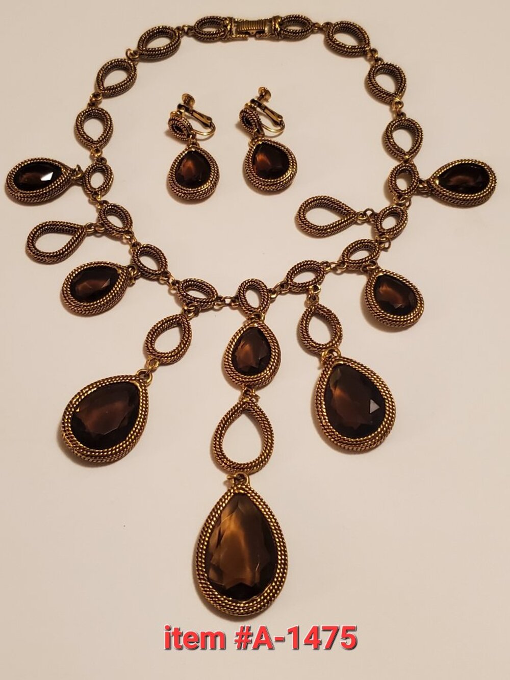1 Gold Necklace with matching Earrings set, item #1475, wt. 122 grams.